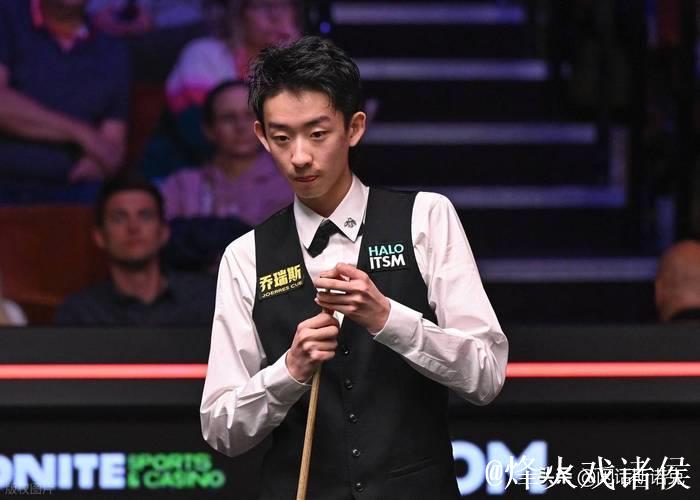 斯诺克大师赛：吴宜泽携手肖国栋晋级八强